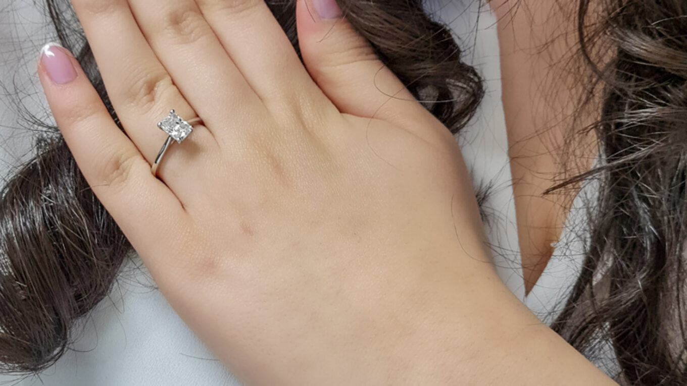 1.00 Carat Radiant Cut Diamond Ring SR1031 on hand 2