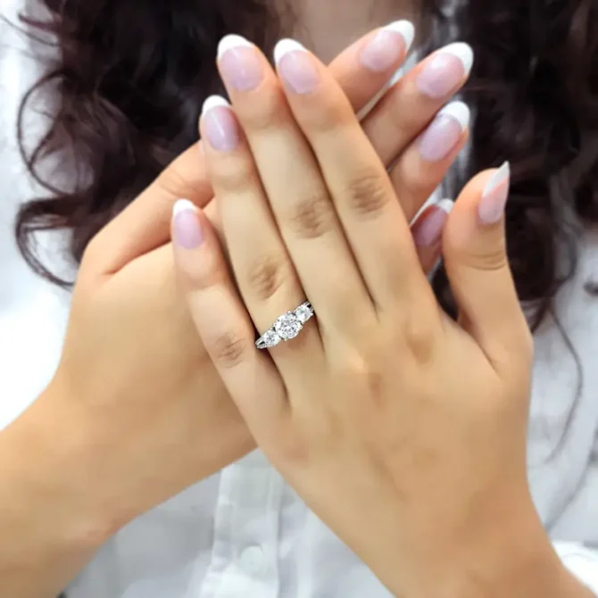 split band claw set three stone diamond ring on hand-tr1071-3