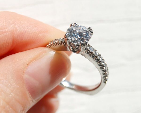 Resetting old diamond ring