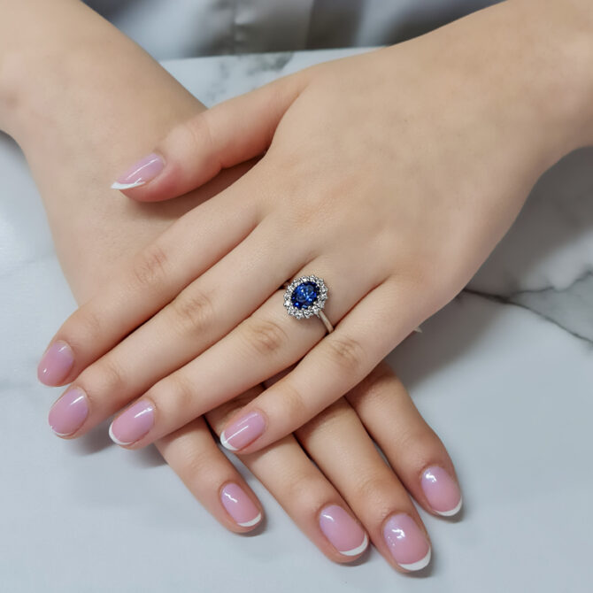 2.45ct Sapphire Halo Ring CR1042 on hand 4