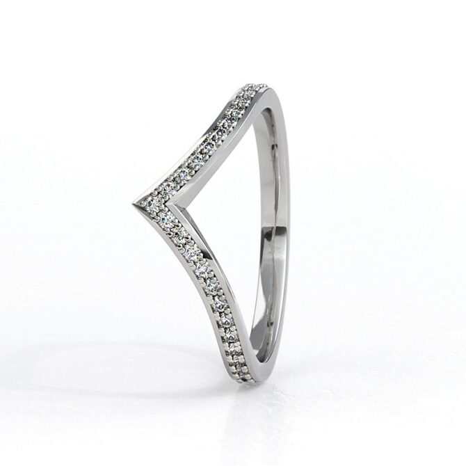 Bespoke-designed-ladies-curved-diamond-wedding-ring-sb0184-image-3