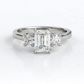 Bespoke-designed-three-stone-diamond-engagement-ring-sb0055-image-1