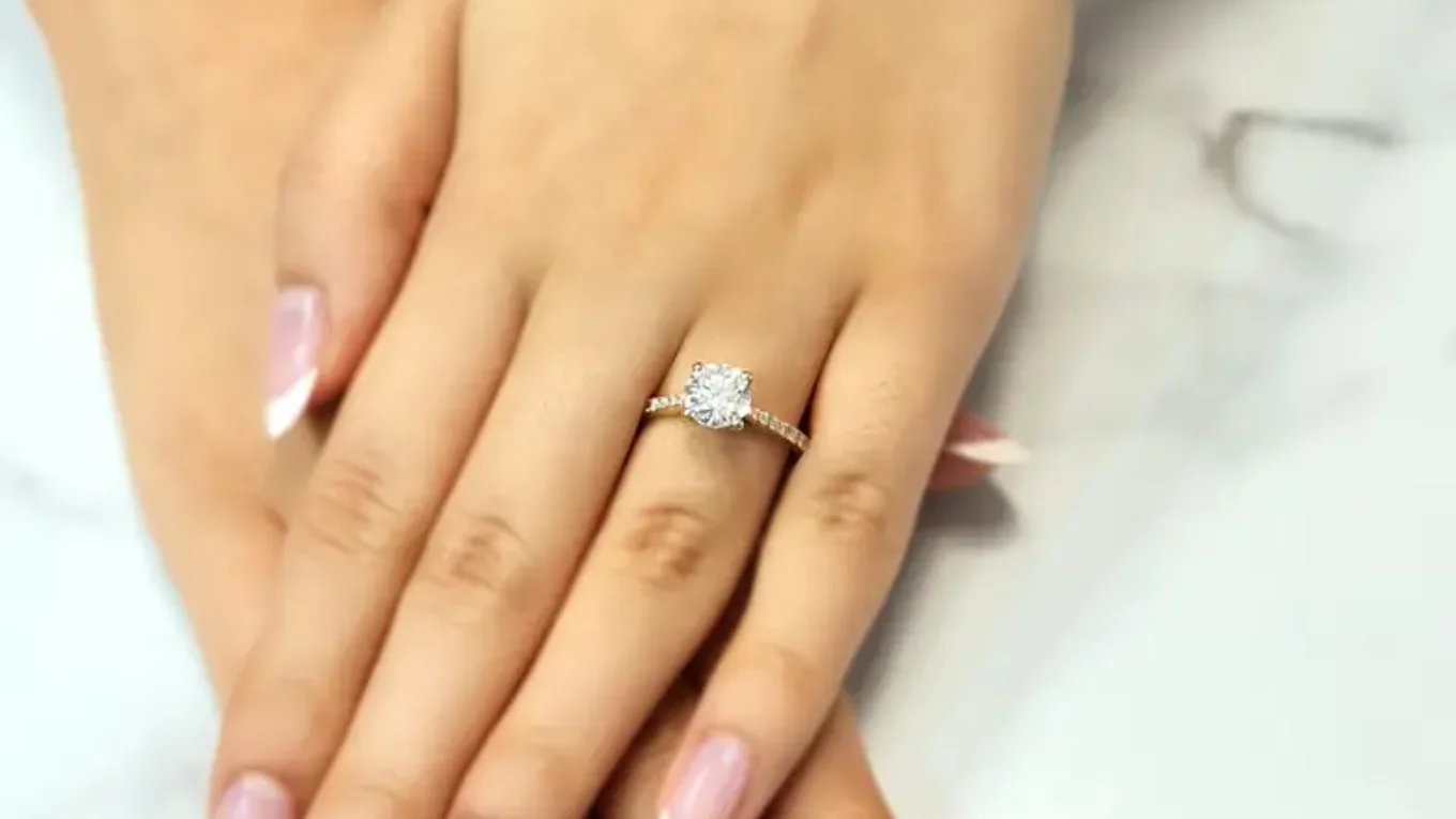 Side stone diamond ring in Dublin on hand-pr1057-5