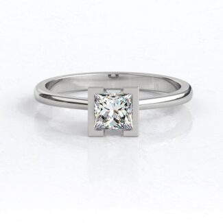 sb0523-bespoke-designed-princess-cut-diamond-solitaire-ring-image-1