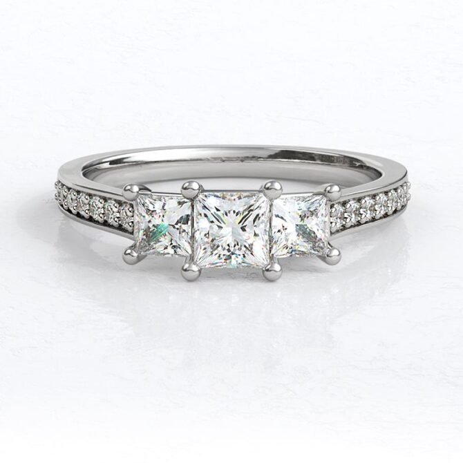 sb0656-bespoke-designed-princess-cut-diamond-trilogy-ring-image-1