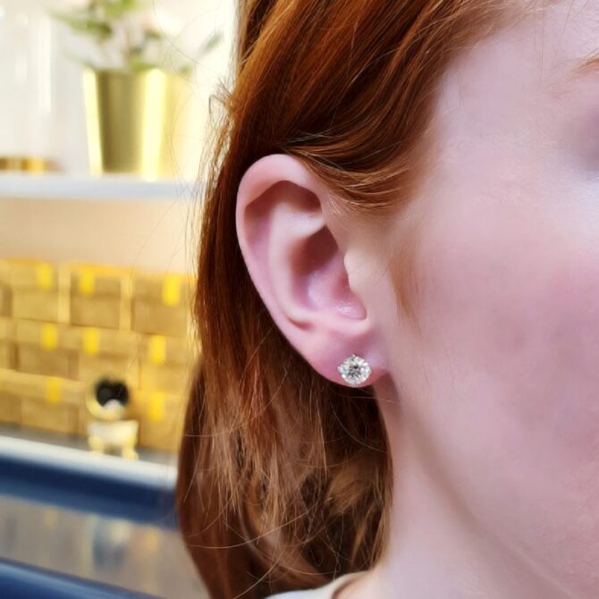 2.60ct diamond stud earrings Dublin Ireland with red hair