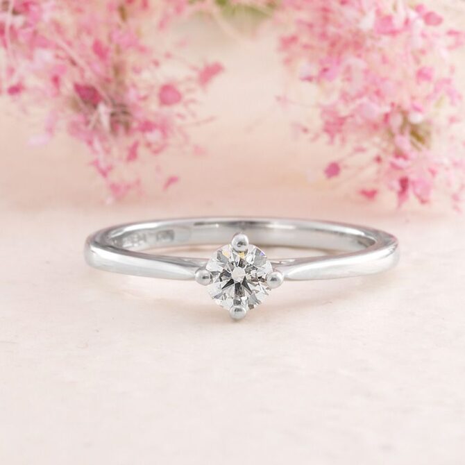 sr2002-0.30ct-18k-white-gold-compass-set-solitaire-ring-image-3