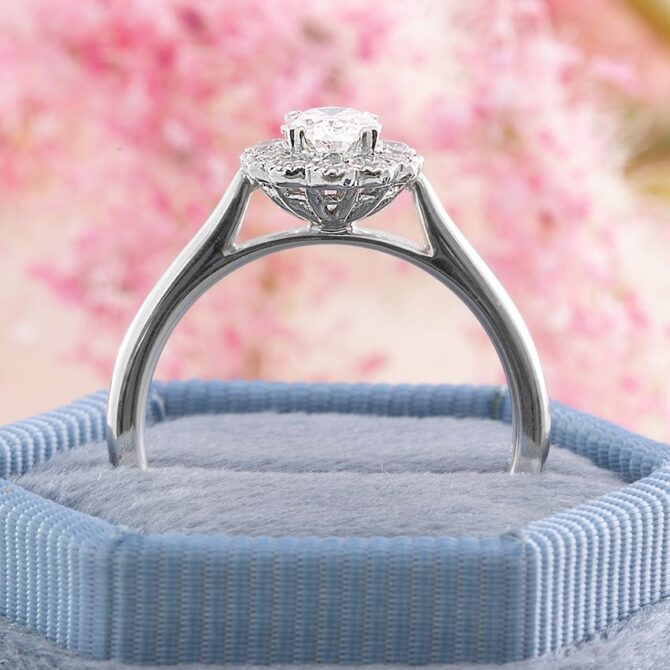 vr2090-platinum-0.81ct-floral-style-oval-cut-halo-ring-image-2
