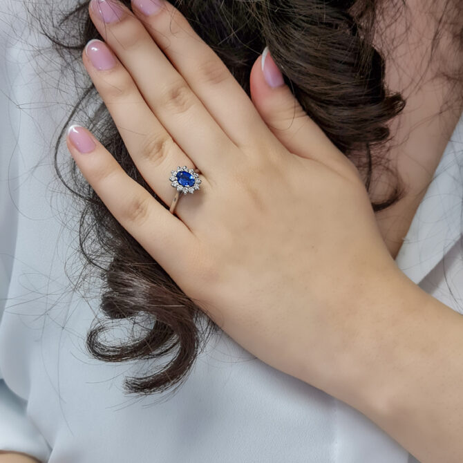 1.38ct Sapphire Halo Ring CR1041 on hand 2