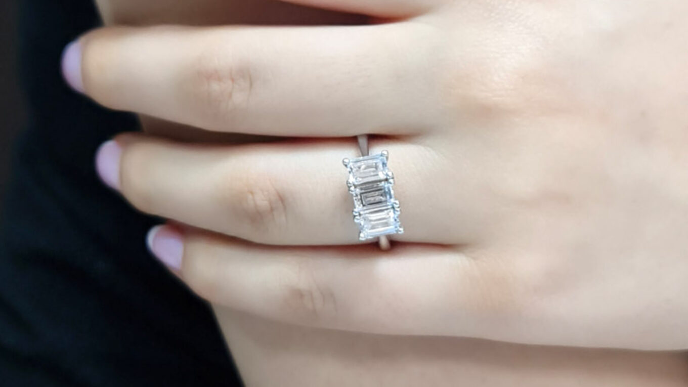 emerald cut three stone diamond ring-tr1054-image4