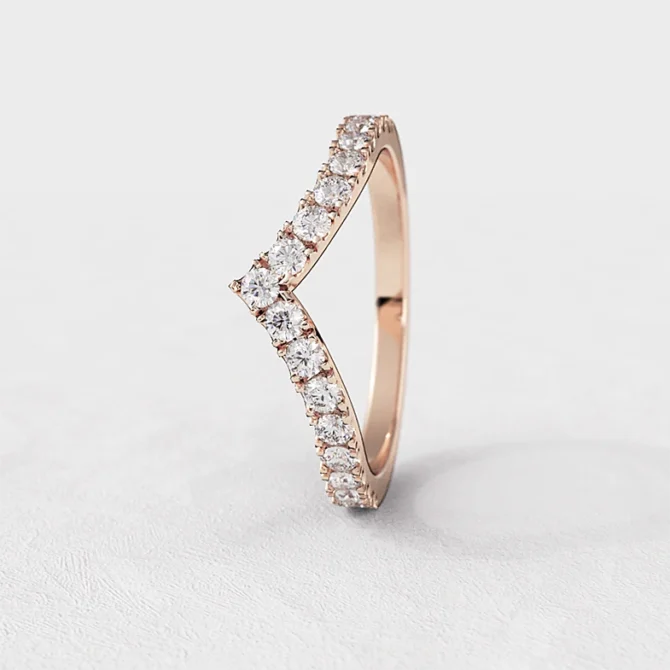 2mm claw set diamond V shape wedding ring in rose gold wr5110