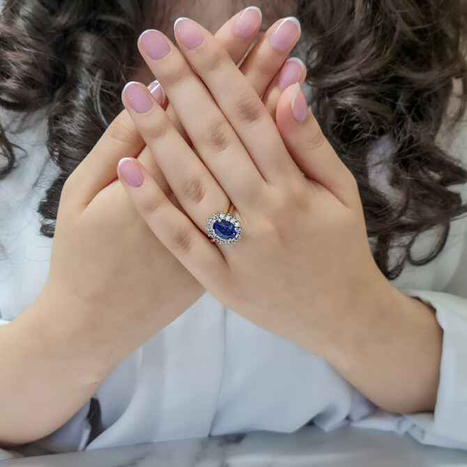 2.75ct Oval Cut Sapphire & Diamond Ring CR1050 on hand 1