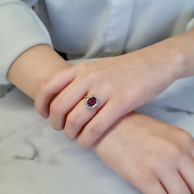 2.00ct Oval Cut Ruby & Diamond Ring CR1053 on hand 3