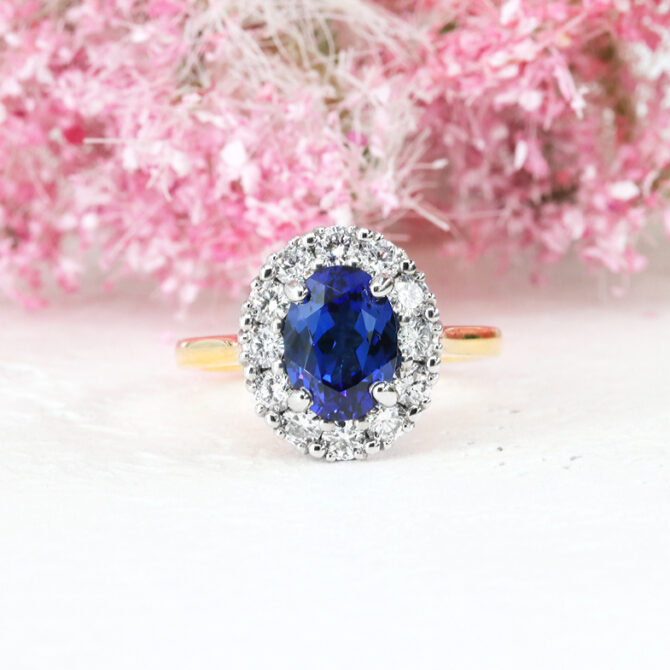 2.80ct Oval Cut Blue Sapphire & Diamond Ring GR128 (1)