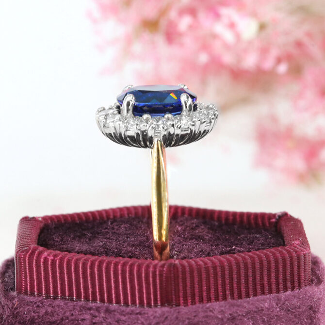 2.80ct Oval Cut Blue Sapphire & Diamond Ring GR128 (3)