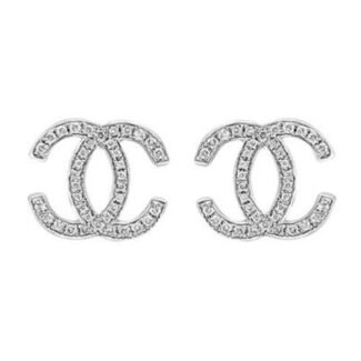 feature image of Commins and Co diamond stud earrings er020