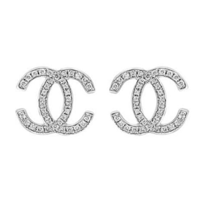 feature image of Commins and Co diamond stud earrings er020