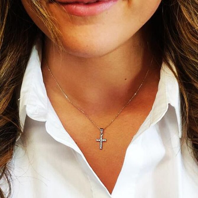real model image of diamond cross pendant necklace pn045